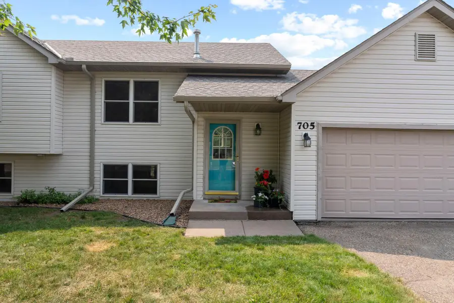 705 Robert Phillip Place, Roberts, WI 54023 - #2