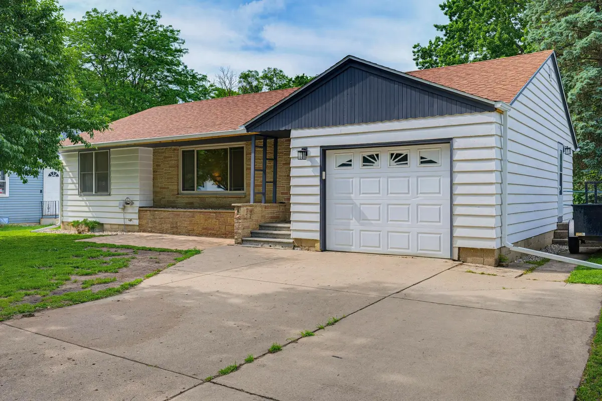 735 E 4th Street, Litchfield, MN 55355 - #1