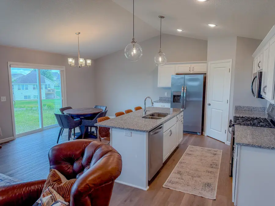 6764 101st Street S, Cottage Grove, MN 55016 - #3