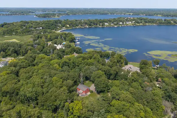 2530 Old Beach Road, Wayzata, MN 55391