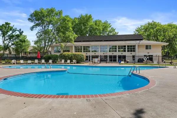 10840 Rockford Road #212, Plymouth, MN 55442