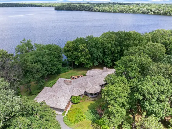 22 Evergreen Road, North Oaks, MN 55127