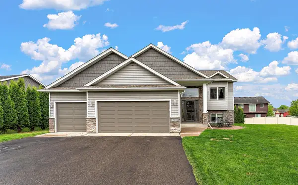 12012 Mayview Cove, Lindstrom, MN 55045