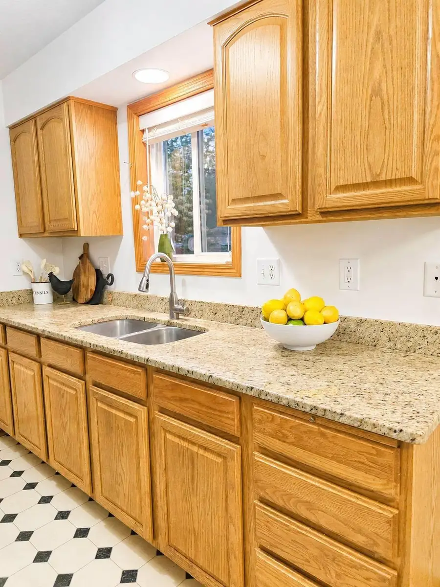 601 Annapolis Street E, Saint Paul, MN 55118 - #3