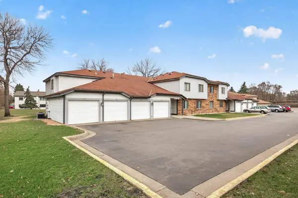20 94th Circle Nw #203NW, Coon Rapids, MN 55448