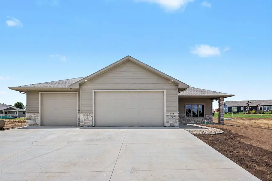 1507 Buffalo Ridge Drive, Luverne, MN 56156 - #2