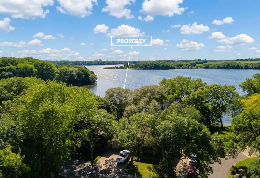 733 11th Street Nw, Willmar, MN 56201 - #2