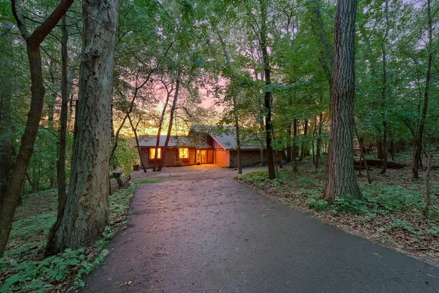 8000 Hill Trail N, Lake Elmo, MN 55042 - #2