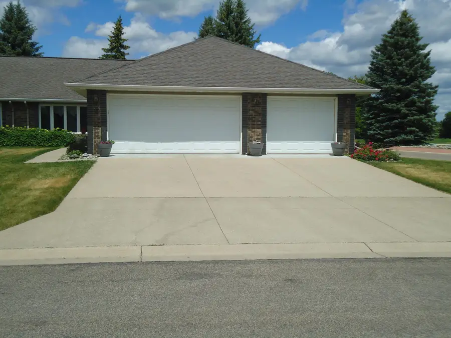 544 N 13th Avenue N, Moorhead, MN 56560 - #2
