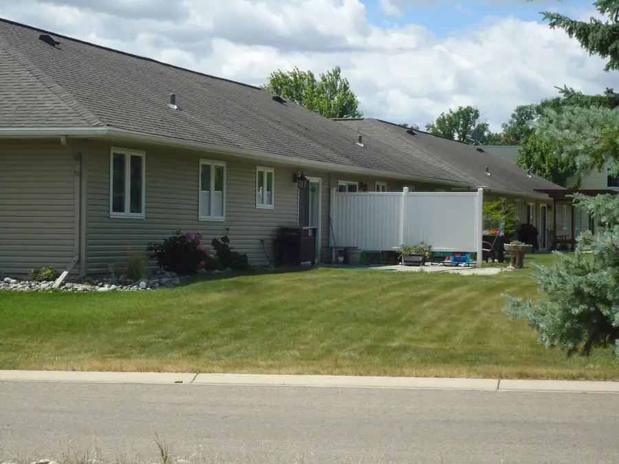 544 N 13th Avenue N, Moorhead, MN 56560 - #3