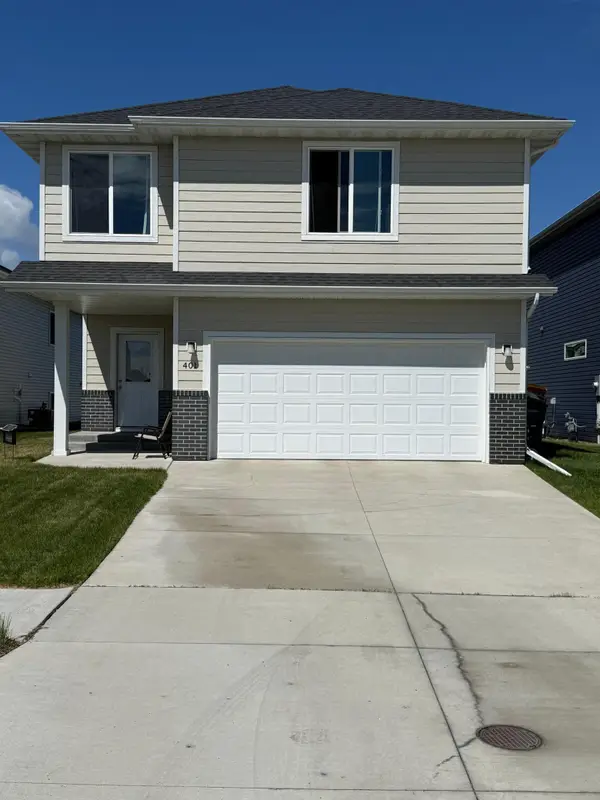 401 7th Street E, Horace, ND 58047