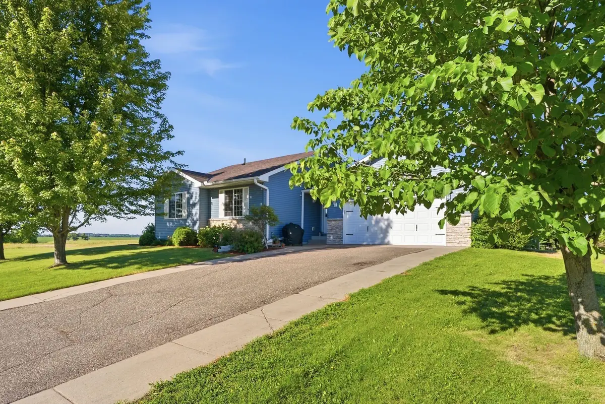121 Shire Road N, Watkins, MN 55389 - #1