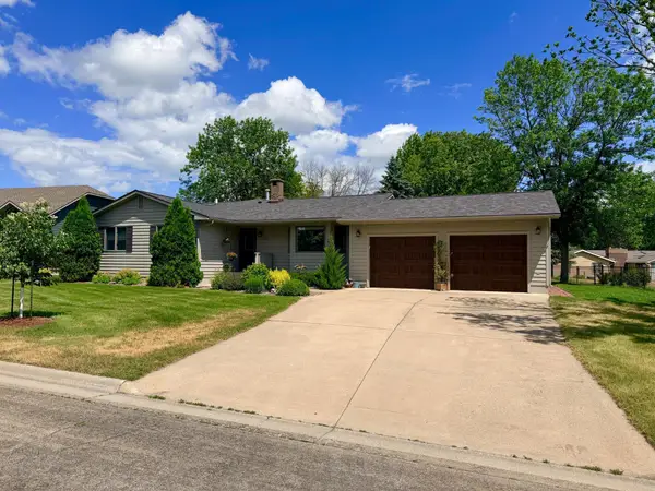 437 Crescent Drive, Albert Lea, MN 56007