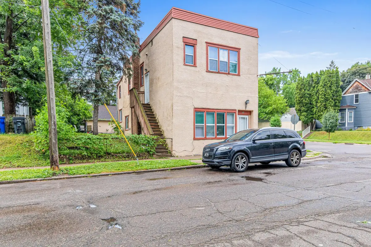 96 Winifred Street W, Saint Paul, MN 55107 - #1