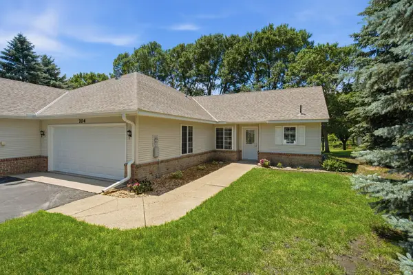 704 24th Street Se, Willmar, MN 56201