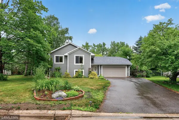 266 Hallam Curve, Mahtomedi, MN 55115