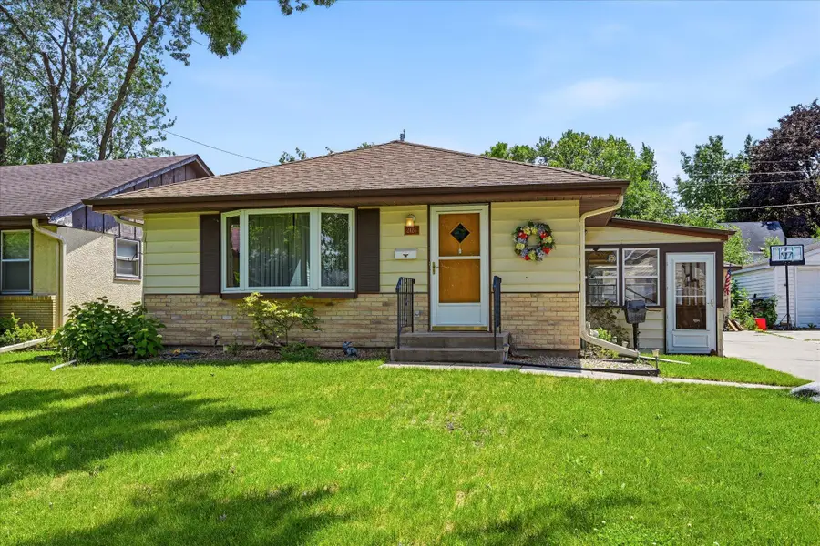 2126 Forest Drive Ne, Columbia Heights, MN 55421 - #2