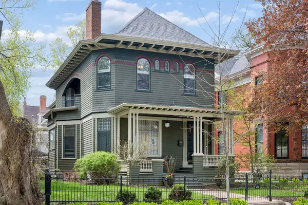 458 Holly Avenue, Saint Paul, MN 55102