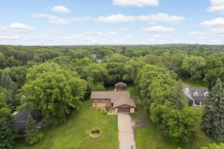 5139 Woodhill Road, Minnetonka, MN 55345 - #2