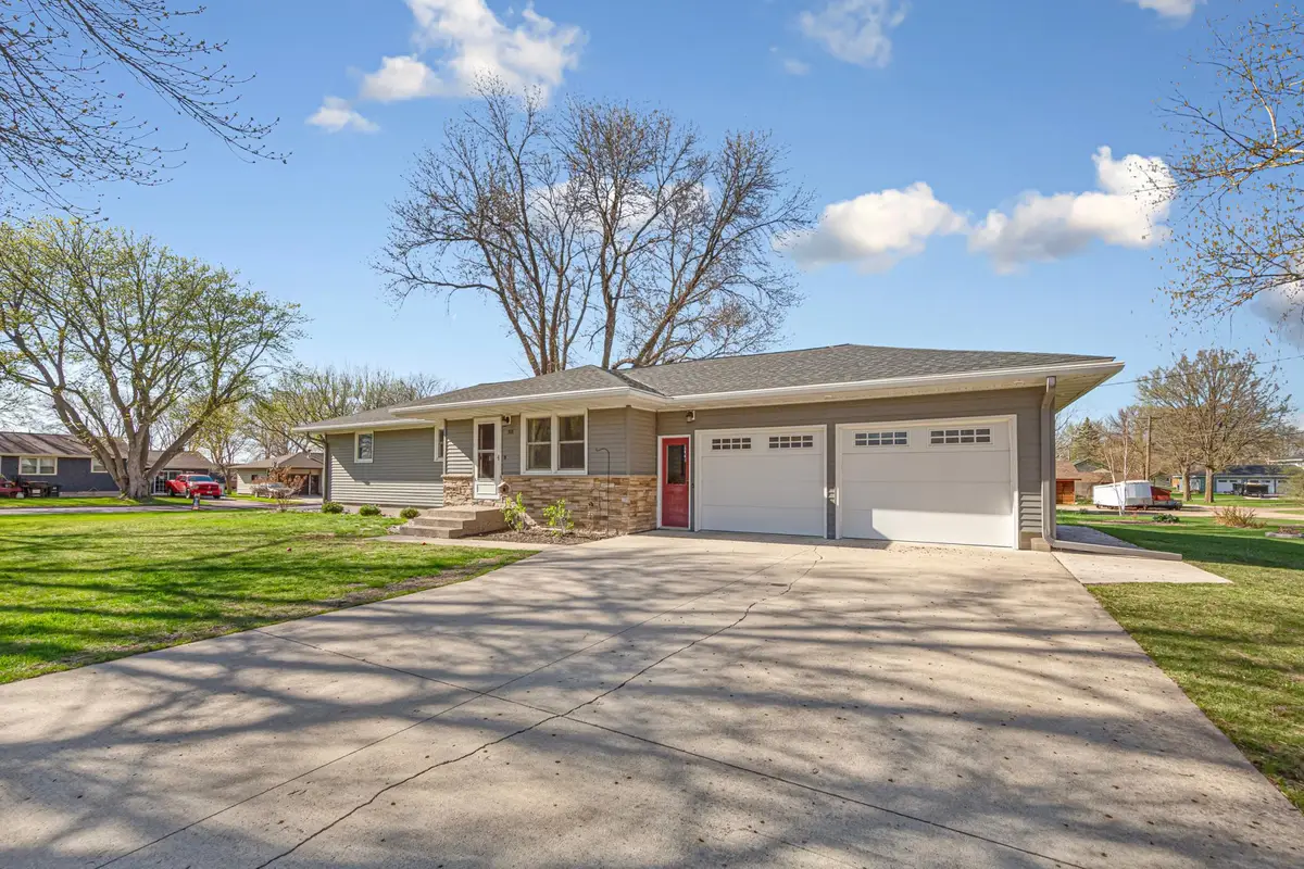 818 Lincoln Avenue, Gaylord, MN 55334 - #1