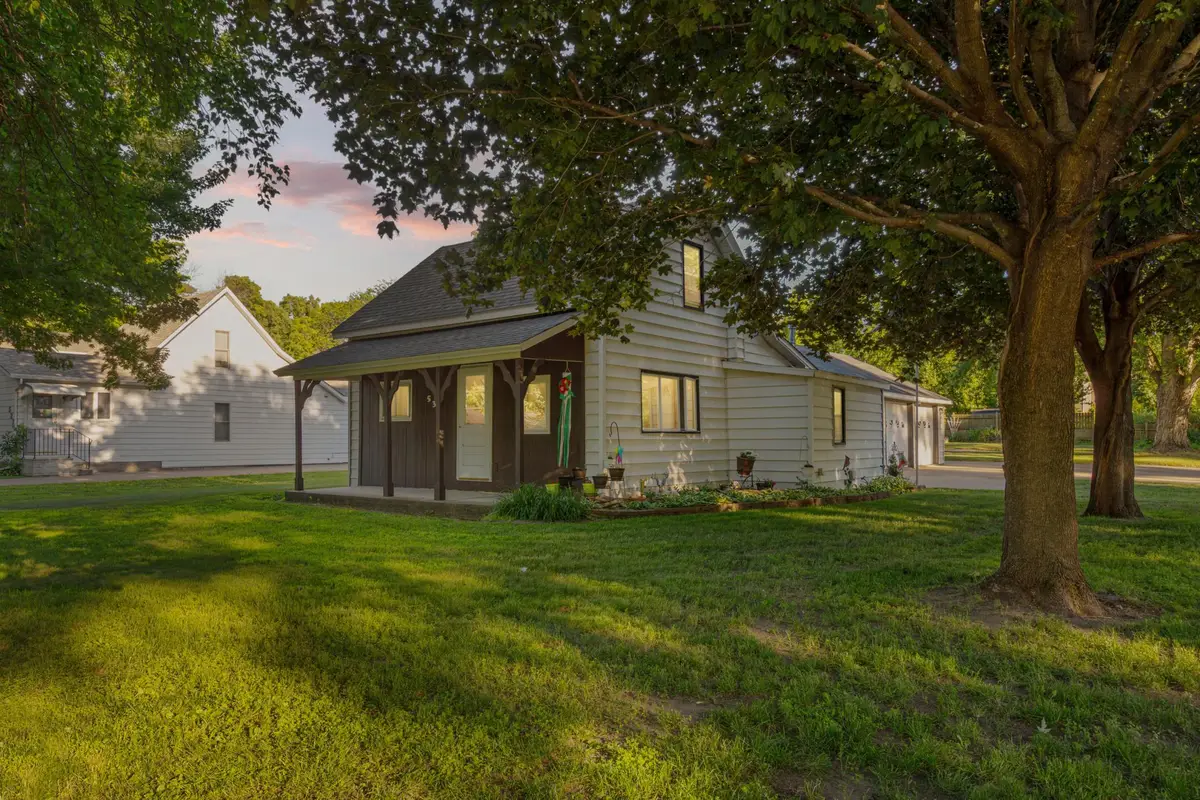 533 9th Street Nw, Faribault, MN 55021 - #1