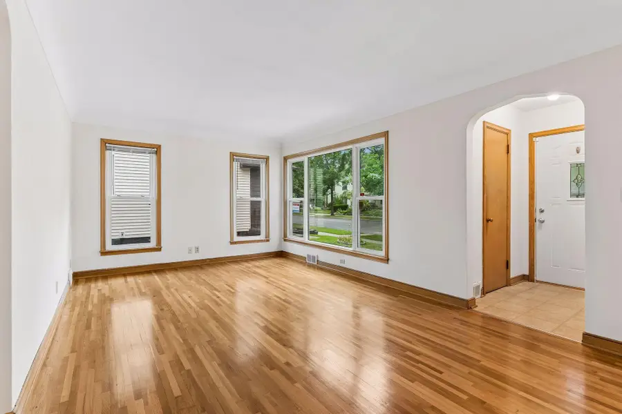 840 Armstrong Avenue, Saint Paul, MN 55102 - #2