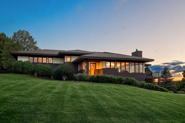 31665 County Road 1, La Crescent, MN 55947