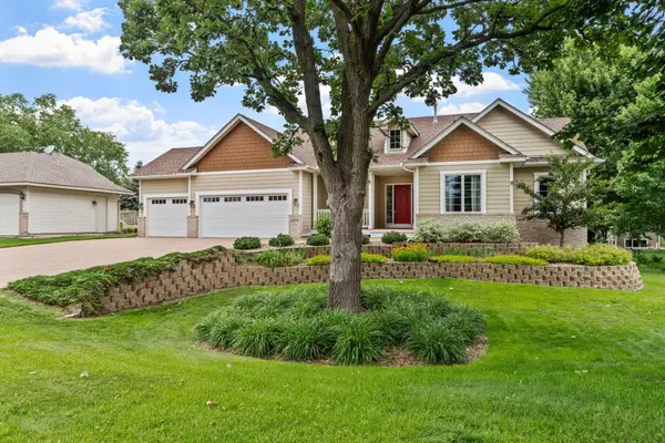 2373 Quail Creek Parkway Ne, Blaine, MN 55449