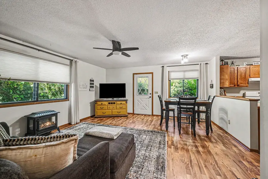 1516 Helmo Avenue N, Oakdale, MN 55128 - #3