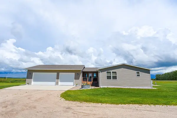 17922 142nd Avenue Ne, Thief River Falls, MN 56701