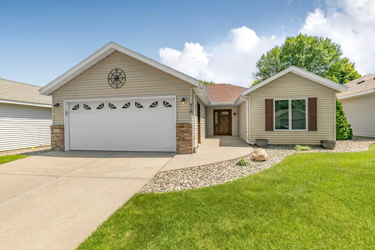 914 Willow Grove Circle, Waite Park, MN 56387 - #1