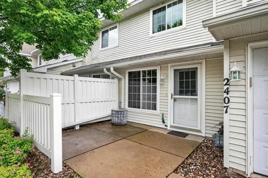 2407 Harvest Way, Chanhassen, MN 55317 - #3