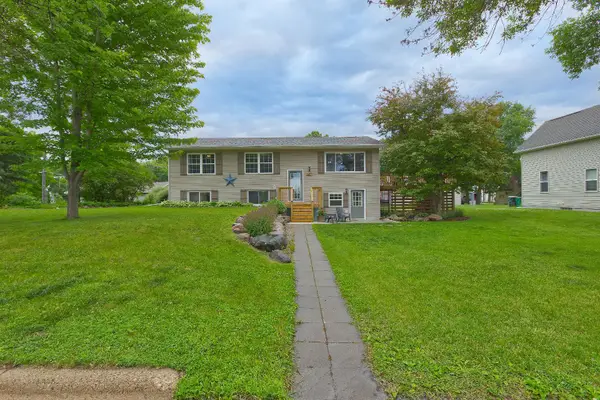 621 2nd Street S, Winsted, MN 55395