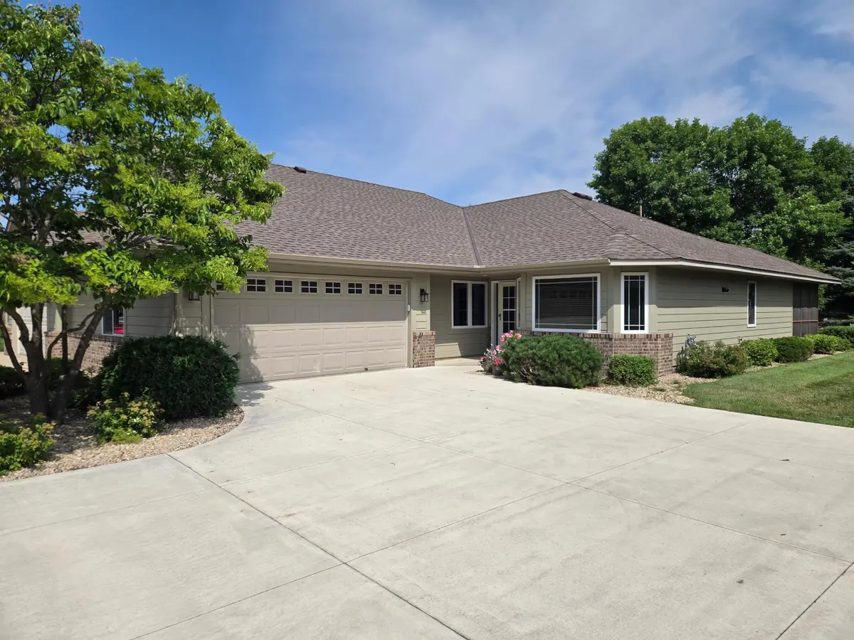 411 Independence Street Ne, New Prague, MN 56071 - #1