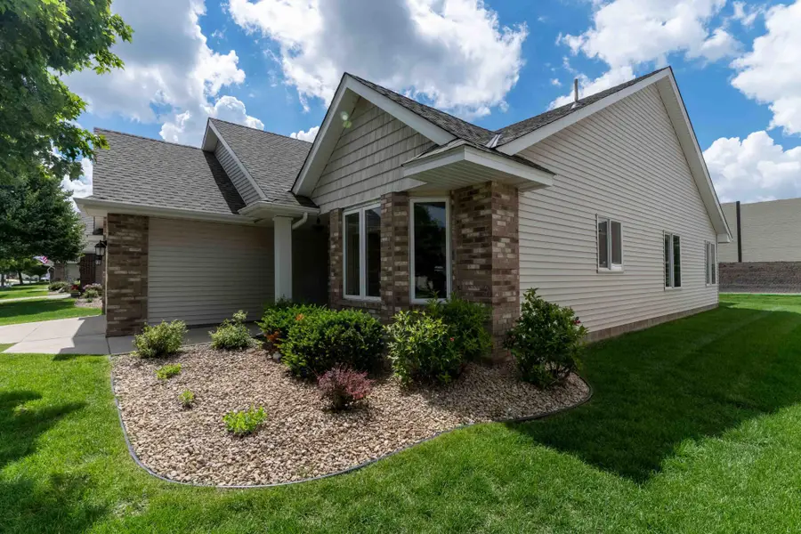2880 126th Avenue Nw, Coon Rapids, MN 55448 - #2