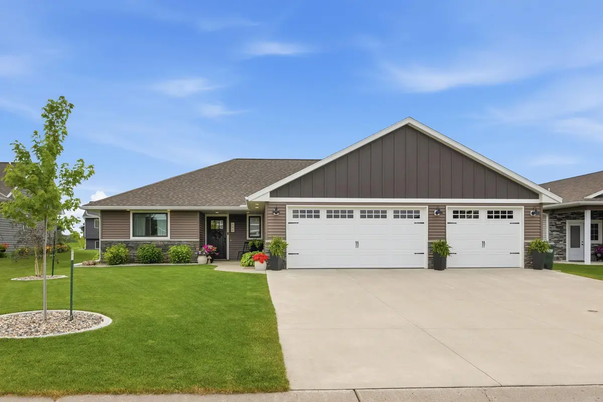 126 Detroit Avenue Se, Hutchinson, MN 55350 - #1