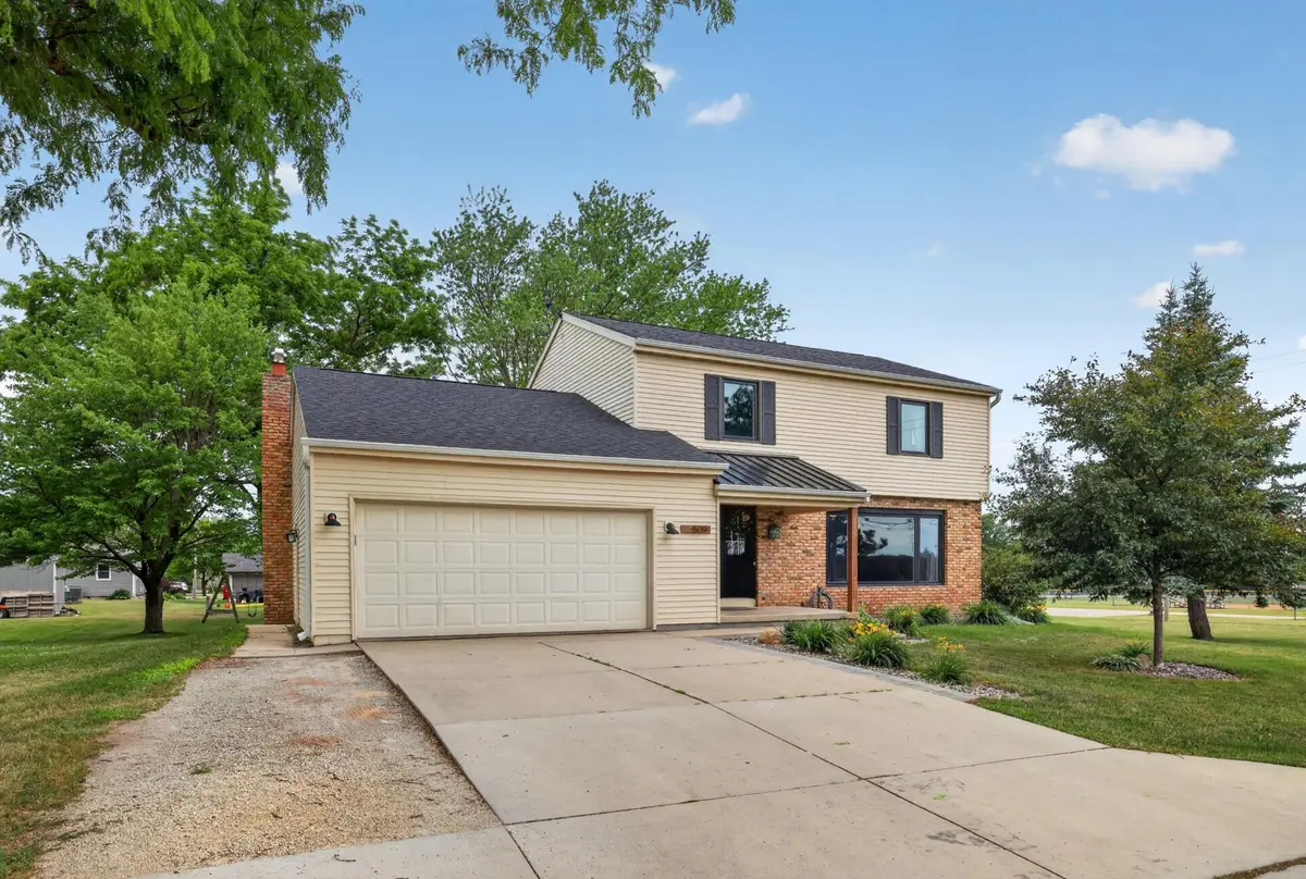 509 3rd Street Nw, Dodge Center, MN 55927 - #1