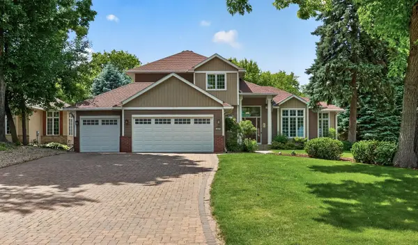 15004 Willa Court, Burnsville, MN 55306