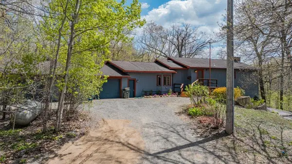 5767 123rd Street Nw, Maple Lake, MN 55358