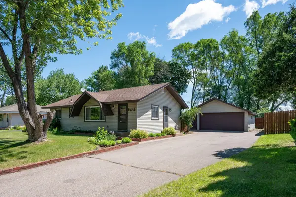 11011 Wren Street Nw, Coon Rapids, MN 55433