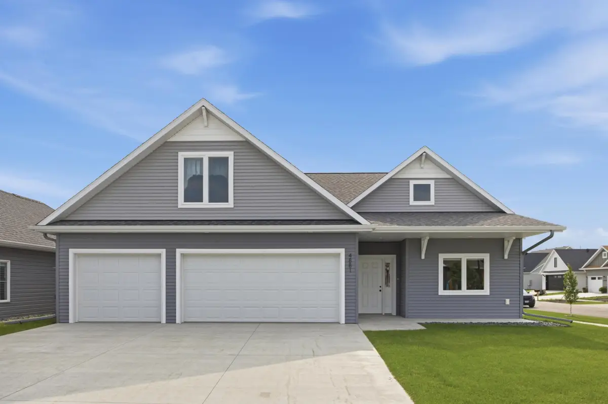 4881 Bluebell Loop S, Fargo, ND 58104 - #1