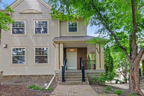 8304 Townsend Drive, Eden Prairie, MN 55344