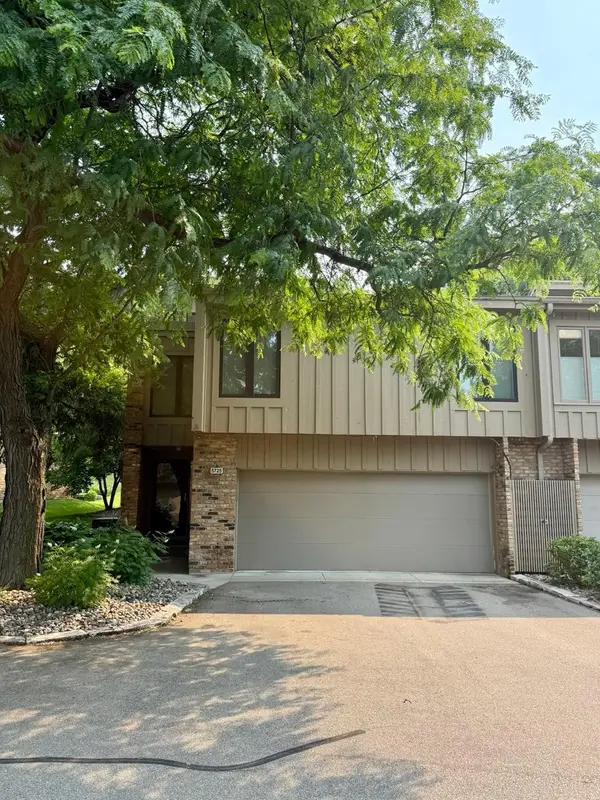 5725 Duncan Lane, Edina, MN 55436