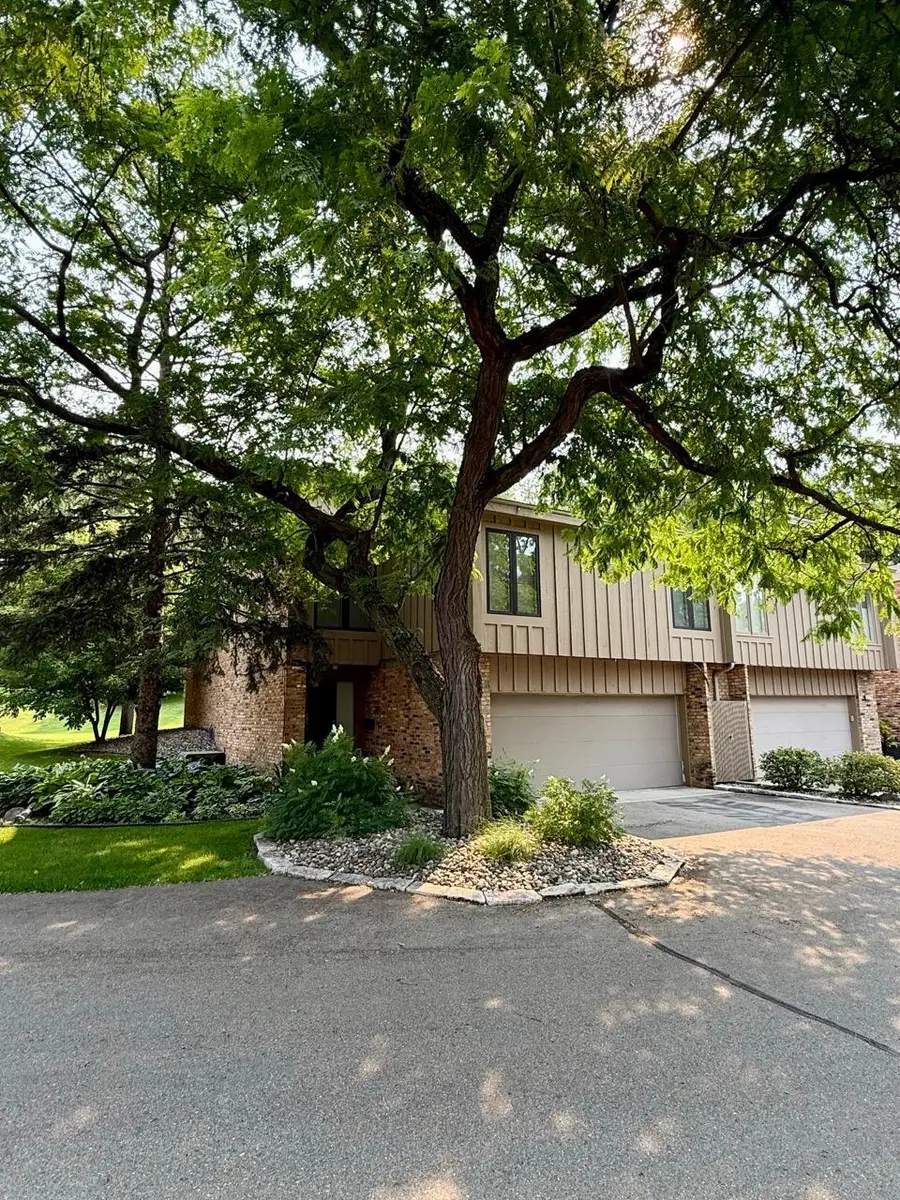 5725 Duncan Lane, Edina, MN 55436 - #3