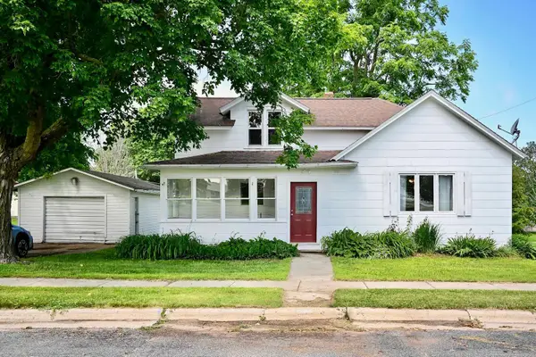 111 1st Street Ne, Altura, MN 55910