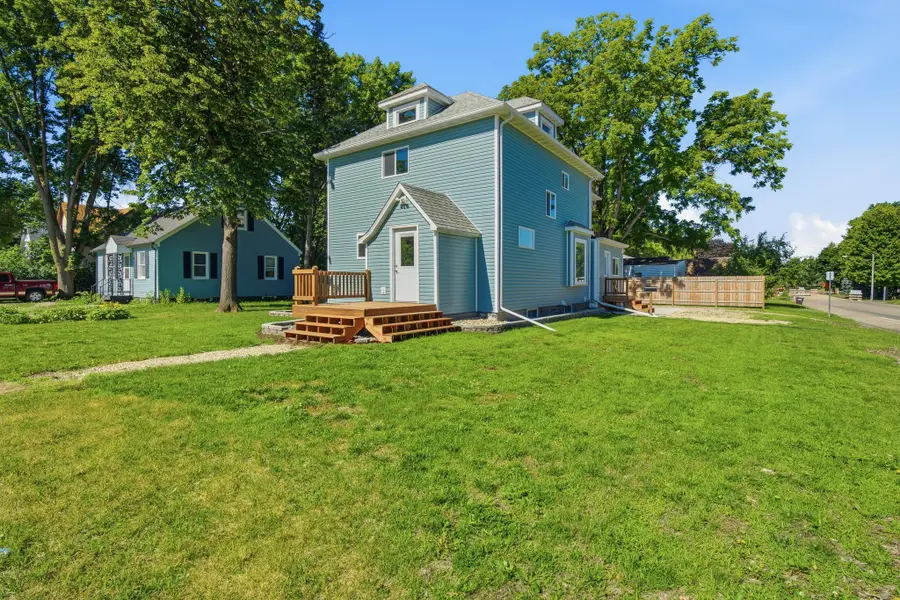 90 5th Avenue Nw, Wells, MN 56097 - #3