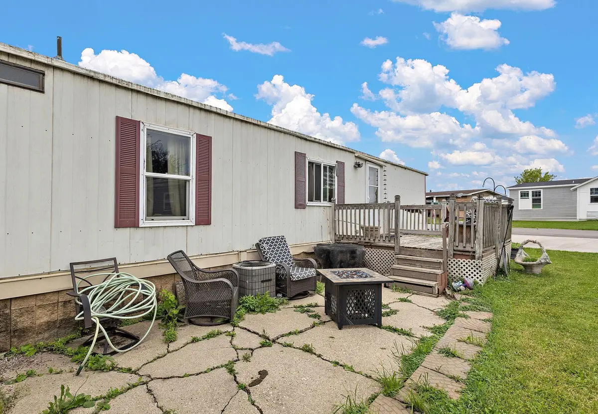 400 22 1/2 Street Nw, Stewartville, MN 55976 - #1