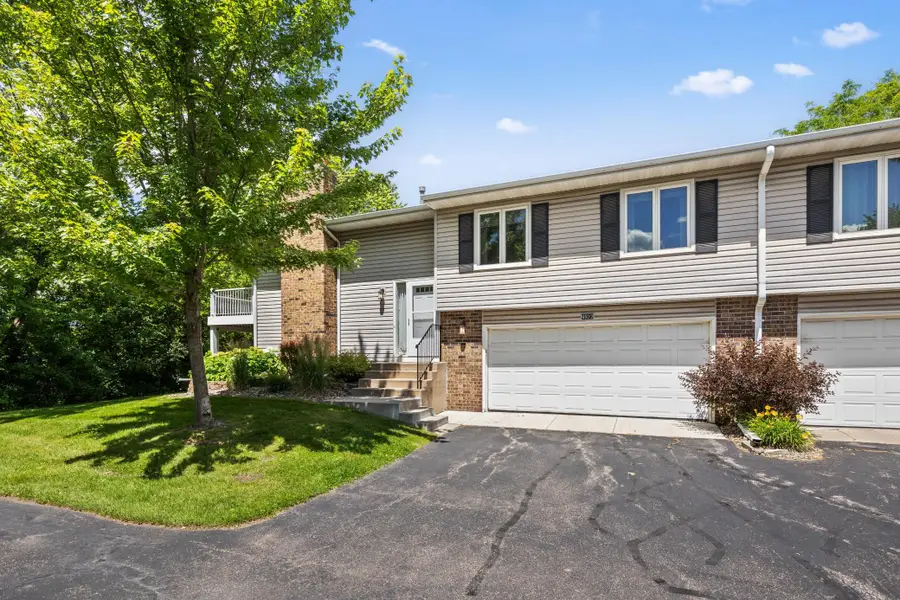9922 Cavell Avenue S, Bloomington, MN 55438 - #2