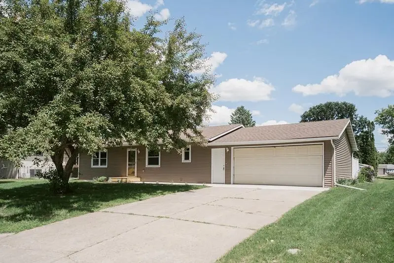 603 7th Street Sw, Little Falls, MN 56345 - #1