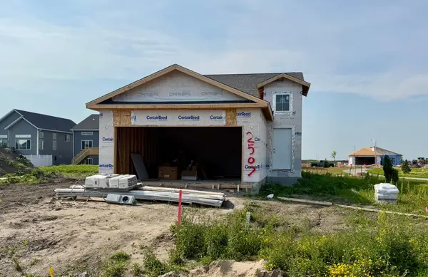 2507 37th Avenue S, Moorhead, MN 56560